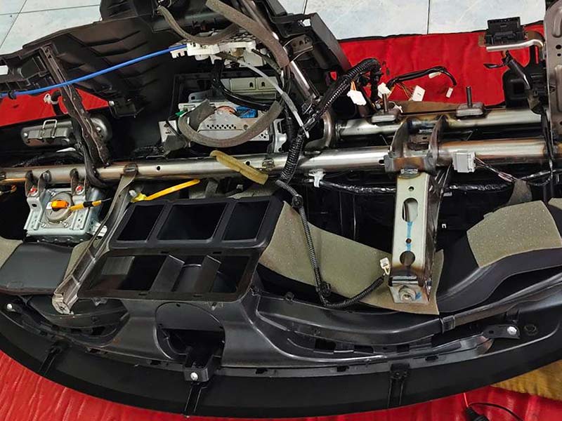 ซ่อมแอร์ Suzuki Swift