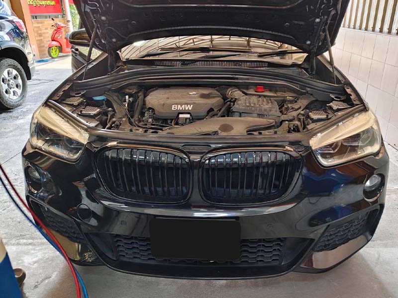 ซ่อมแอร์รถ BMW X1 F48 แอร์ไม่เย็น